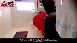 Güzel kız kardeşin çıplak arkadan nasıl kandırılır